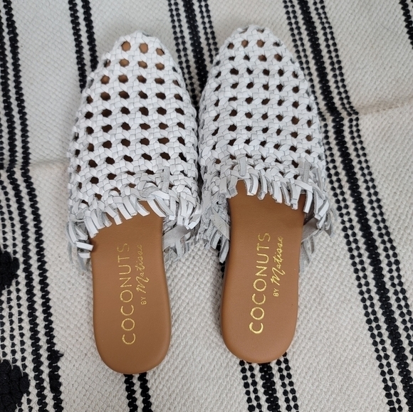Coconuts by Matisse Safari Woven Leather Mules in White, sz 6 - Picture 7 of 14